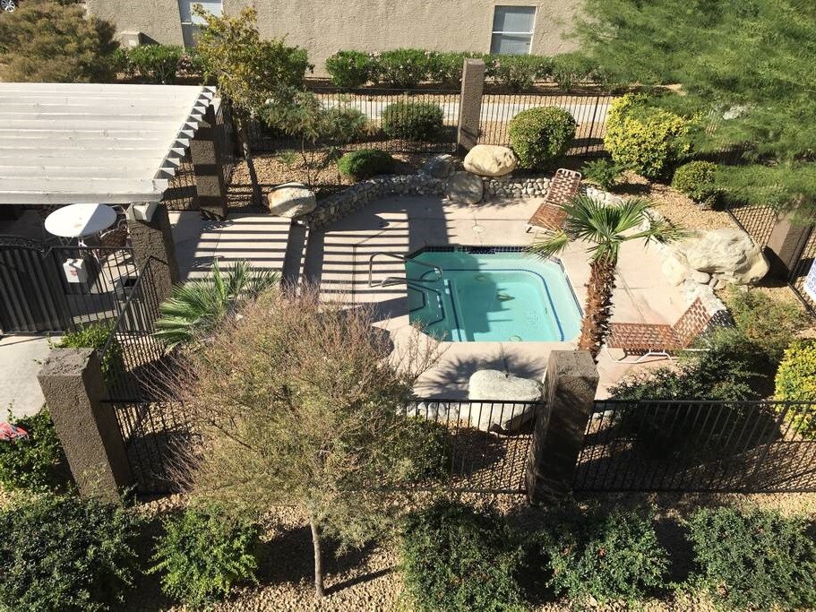 Beautiful 2BR/2BA, Gym & Pool, Room w/ Strip view