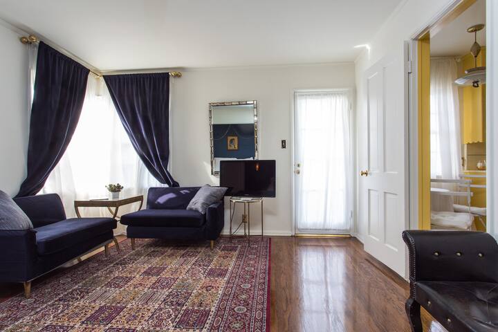 Silverlake garden estate w/pool(feat. in LA times) gallery image 3