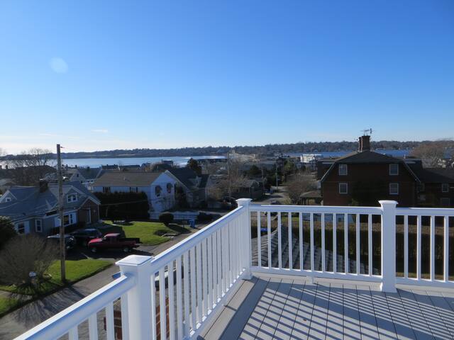 Walk 2 beach, huge deck off new kitchen, roof deck gallery image 4