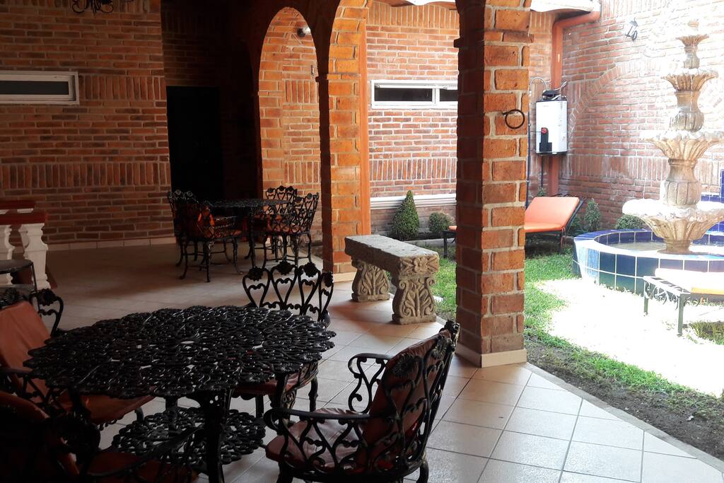 Terraza con fuente