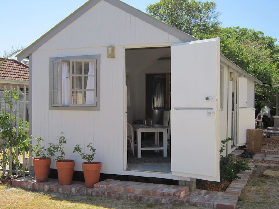 Surfers Cabin