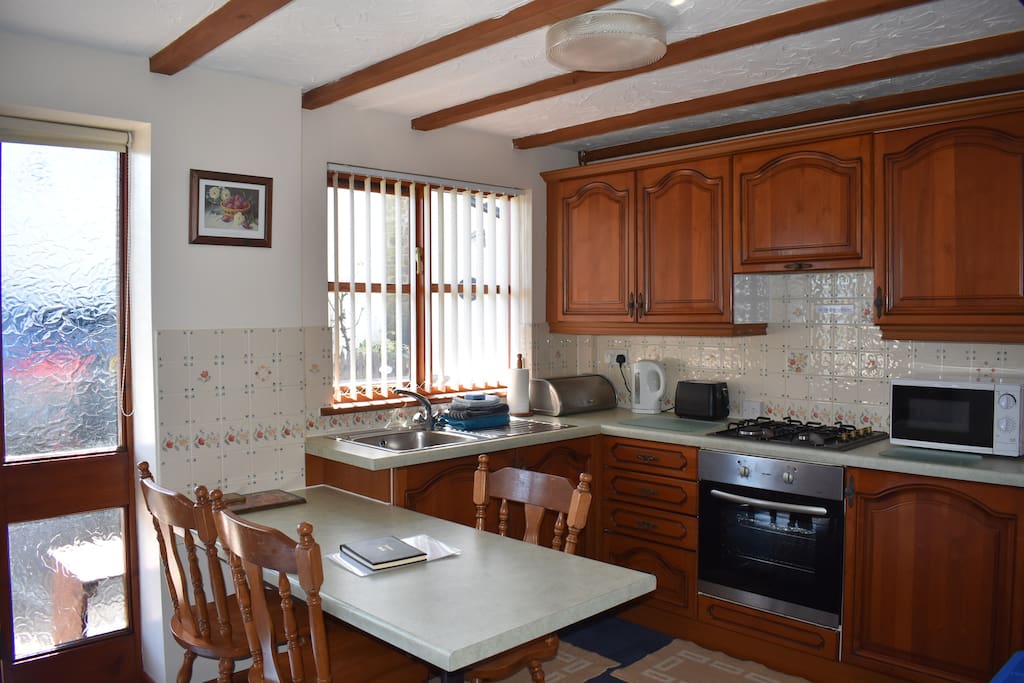 Sunrise Cottage has a full-size oven and hob, fridge, microwave and plenty of chinaware, cutlery, pots and pans to cater for 3 people.