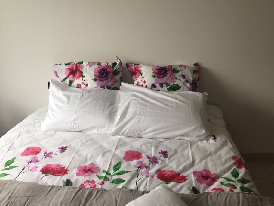 Chambre 1, literie neuve 160