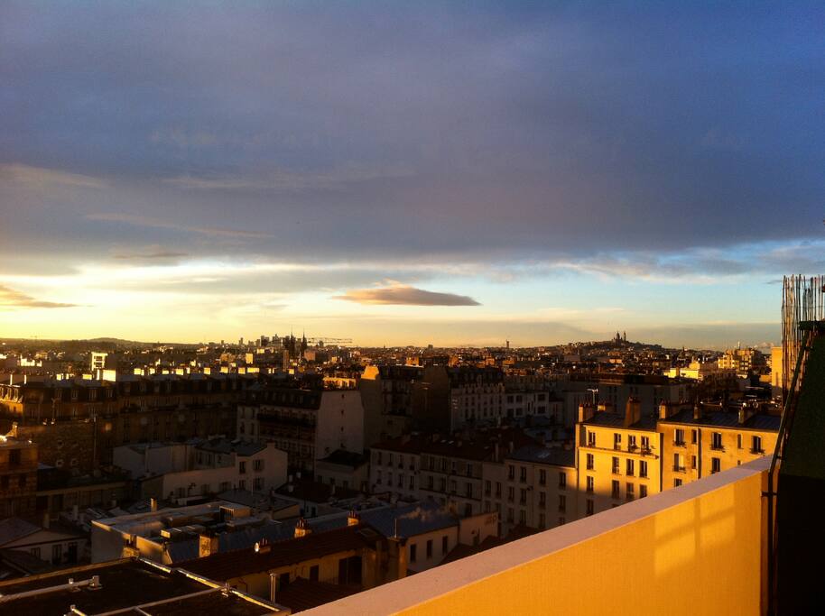 Amazing stand point on Eiffel Tower, Montmartre, Pantheon, Montparnasse Tower and La Défense
