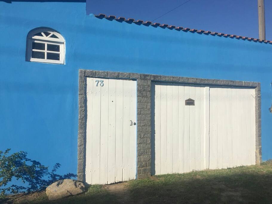 portão de garagem.