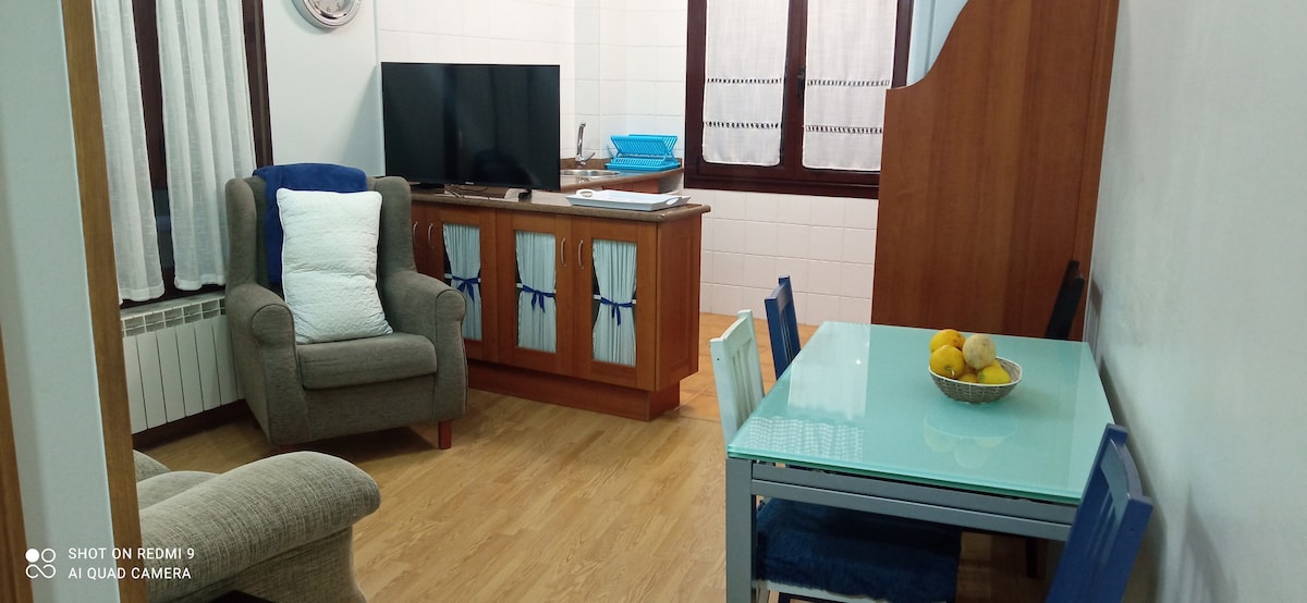 Top performing Airbnb: for 4 people in the center of Ribadesella. VUT85AS in Ribeseya