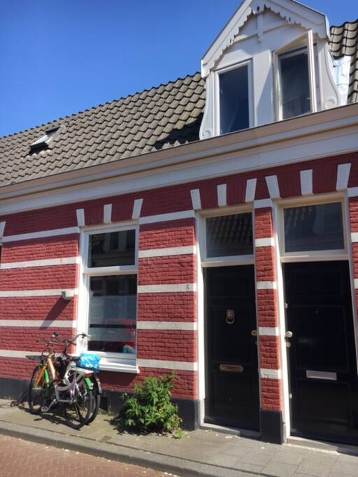 Dit is de entree en voorkant van het huis.