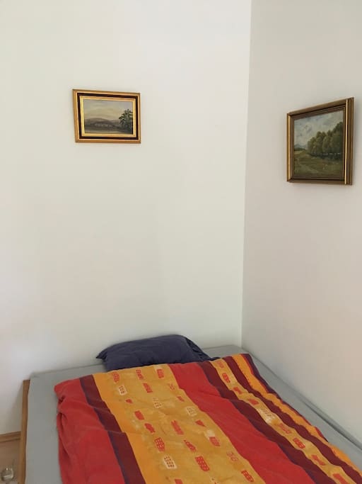Bed room