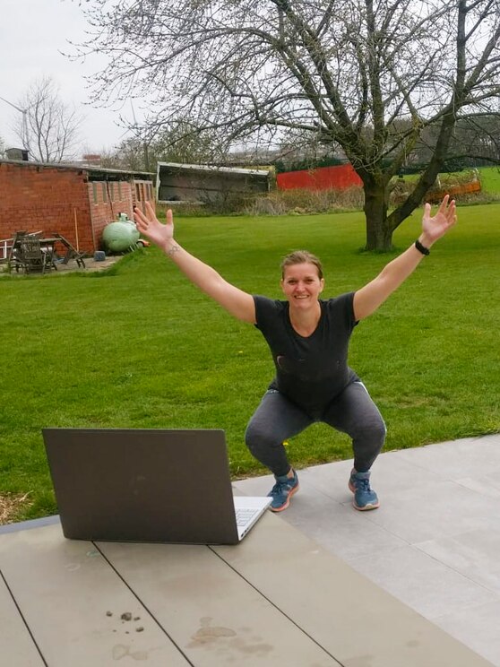 Mostrar imagem fornecida pelo anfitrião em ecrã inteiro