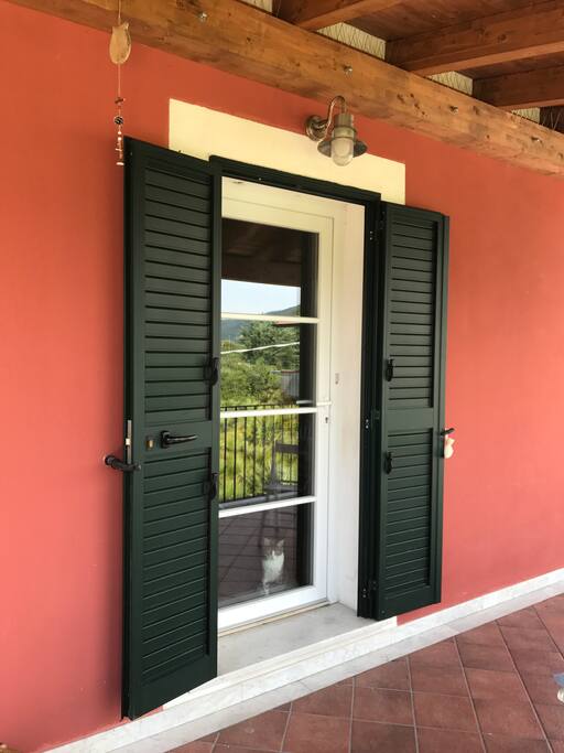Ingresso appartamento / terrazza con portico