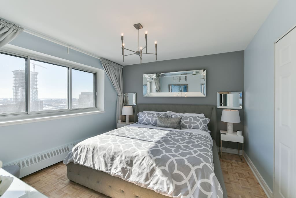 Fully furnished 2 bed & 1 bath apartment with amazing views of Downtown Montreal