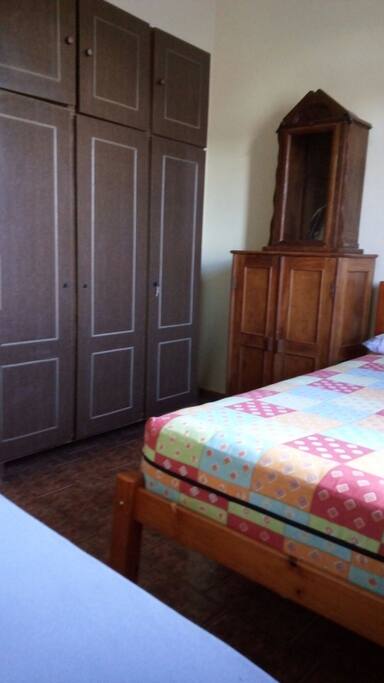 quarto c janela p rua