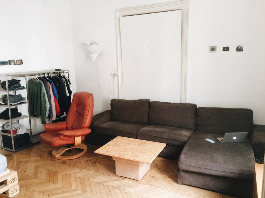 Das Zimmer / the room