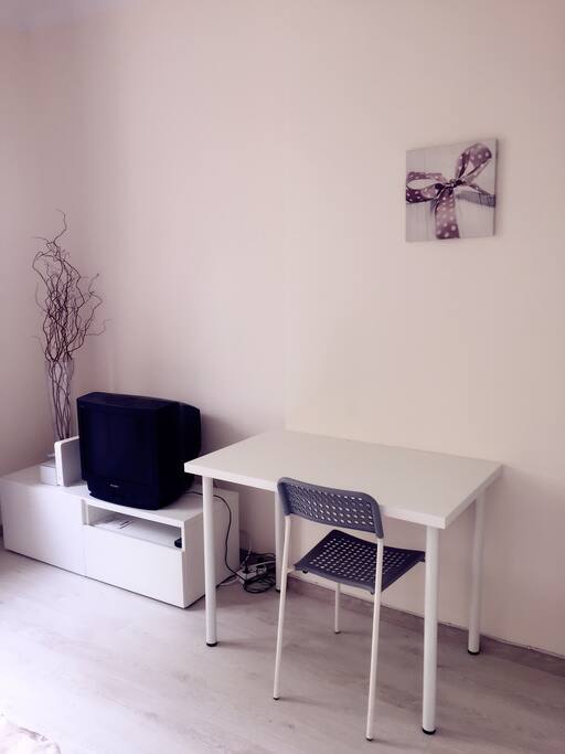 Desk, TV