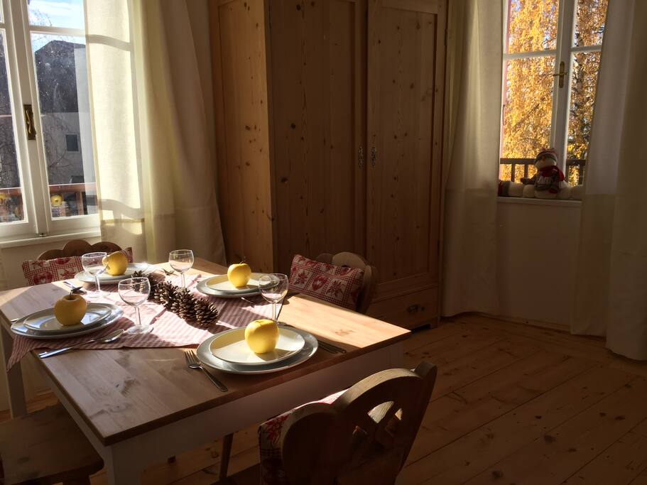 STUBE 5- Zona pranzo-Living room