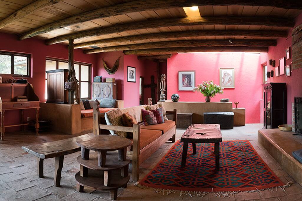 Artist's Home in San Cristóbal Houses for Rent in San Cristóbal de