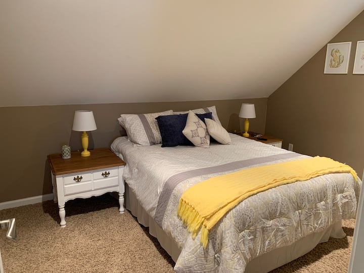 سرير بحجم كوين بمستوى عالٍ 