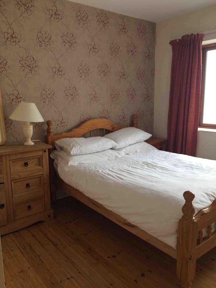 Spacious private double room ensuite 
