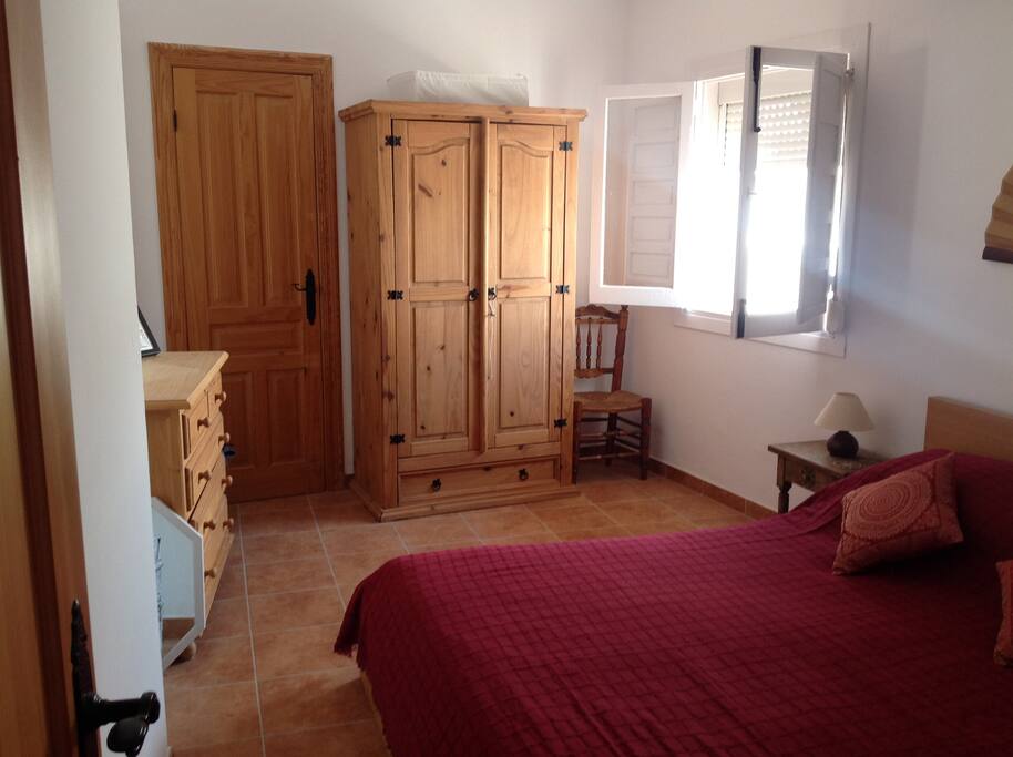 The master bedroom has a king size (160x200) bed and plenty of space