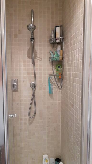 En suite with Aqua Lisa shower