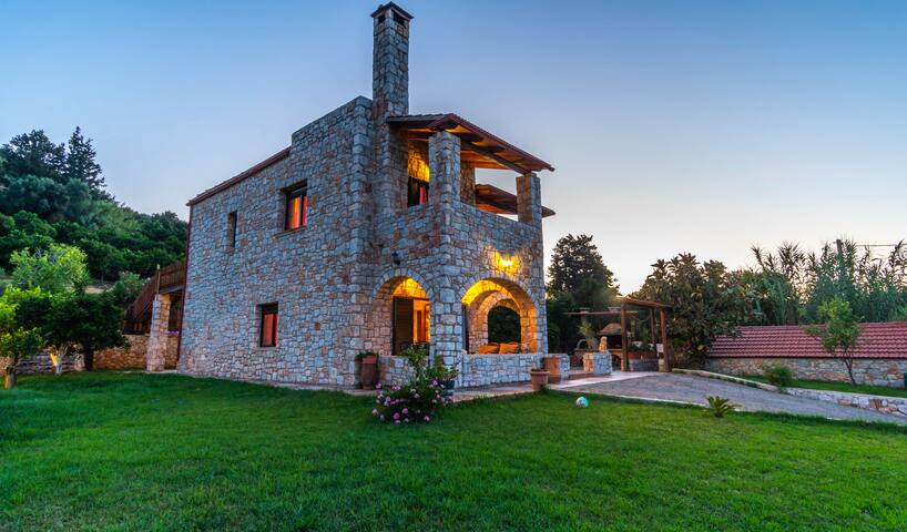 Villa Vicina – In Platanias and 4min by the beach gallery image 2