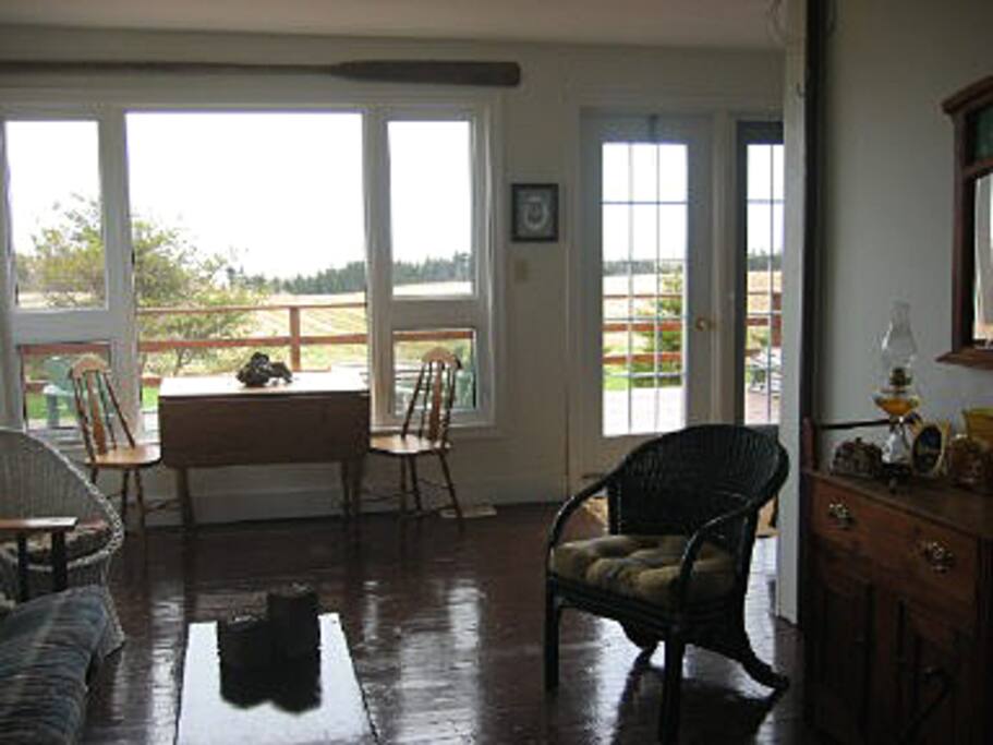 Family Room/Dining Room