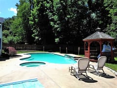 Private+Hot+Tub%2C+Pool%2C+Pool+Table%2C+Firepit+%26+Park