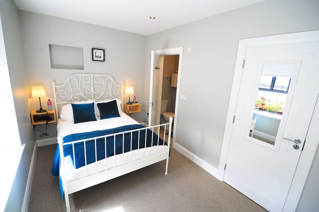 Merrion Townhouse Deluxe Double Room