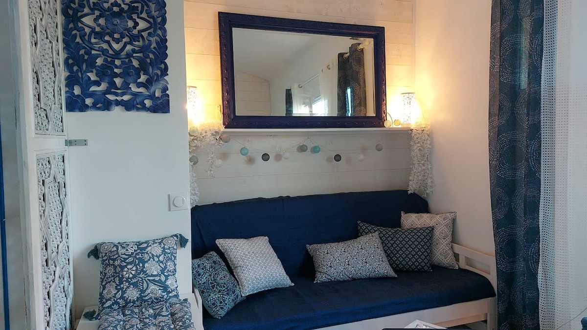 Airbnb performant: Apartment 10 min walk beaches, renovated in 2024 à Hyères