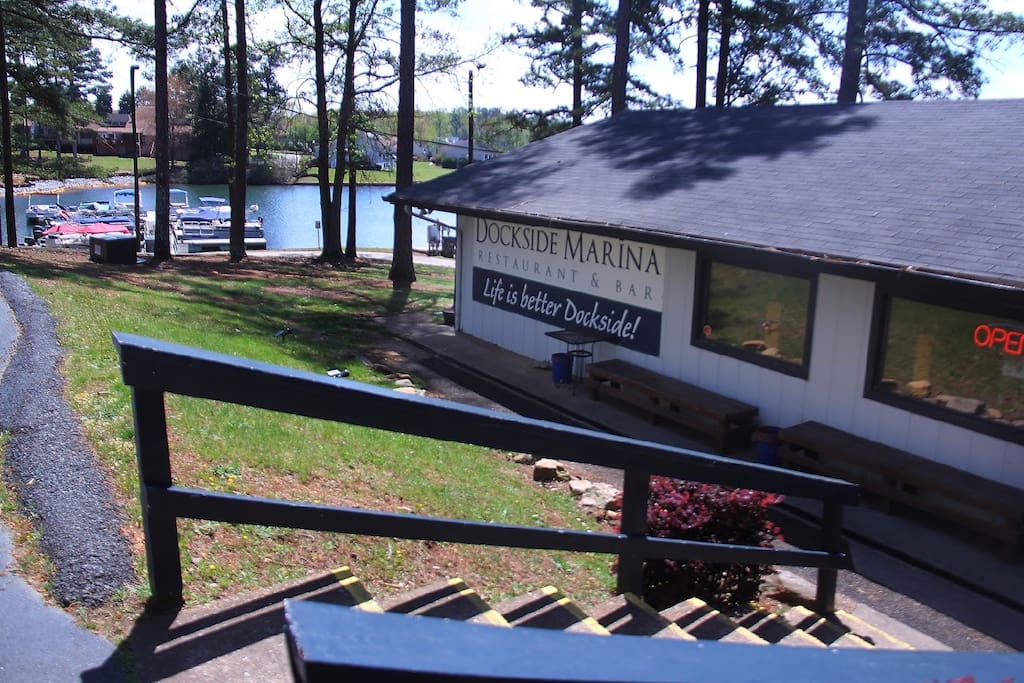 Dockside Marina Bar and Grill on the lake