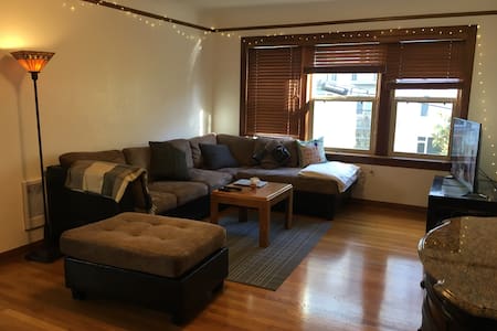 1br. A block from Space Needle! - Seattle