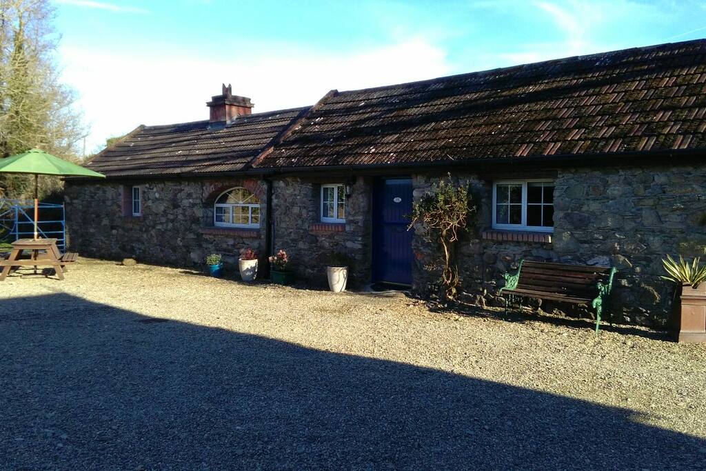 The whole cottage.