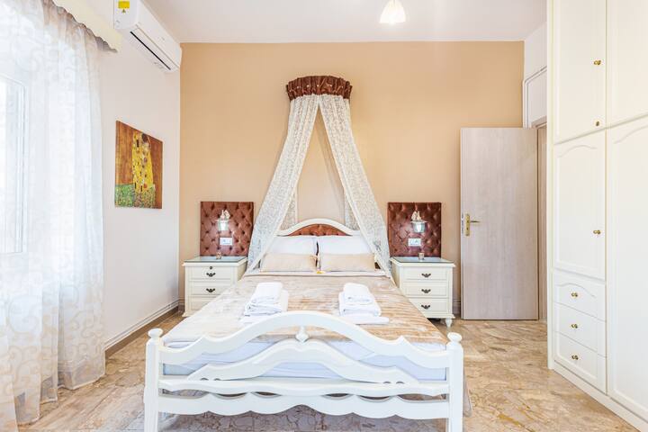 Chrisanna’s Residences – A Step Away From The Sea gallery image 4