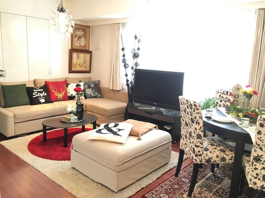 BRAND-NEW HARAJUKU 2BR High end style APT MAX6 GUESTS FREE WIFI 3min walk away to train station FREE WIFI during your stay 1queen bed and 4 single beds in total