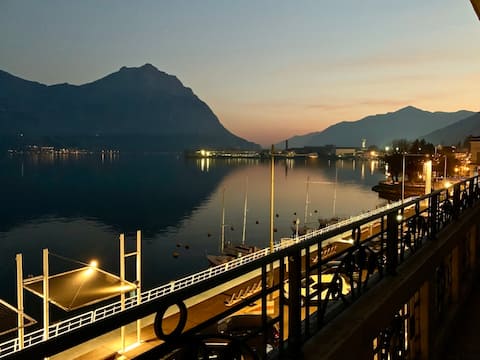 Italian Vacation Homes - Stylish Lakefront House