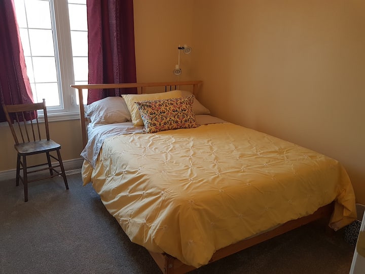 Krevat dopio në dhomën e gjumit të 3-të