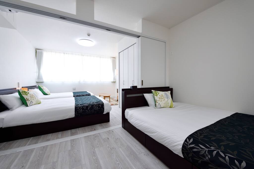 3 double beds