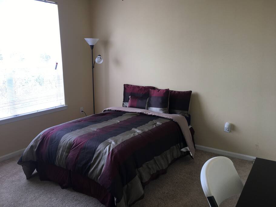 Full size bed
