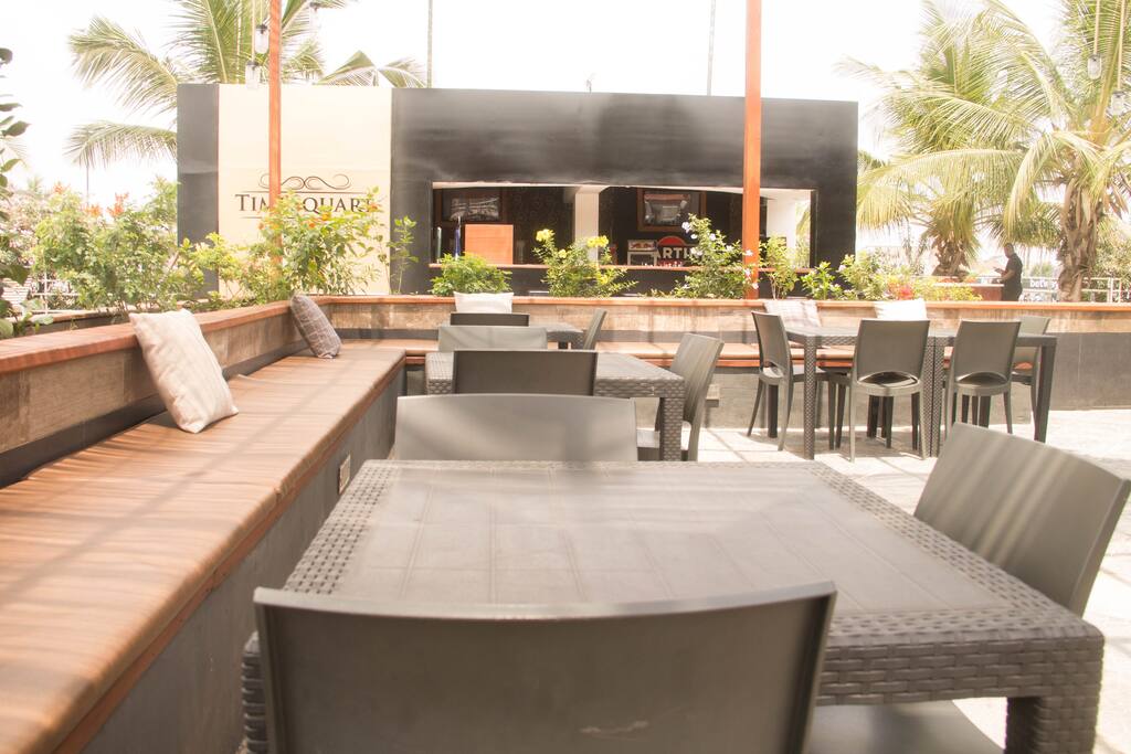 Poolside restaurants