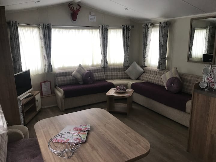 Holiday Home: No 4 - Red Deer Village Holiday Park - Glasgow