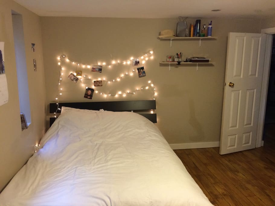 Bedroom with double bed