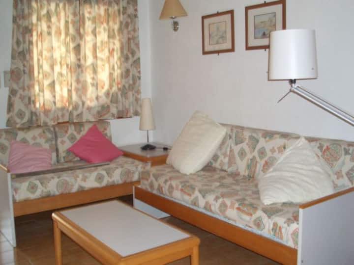 - 2 samostatné lôžka v obývacej izbe 
