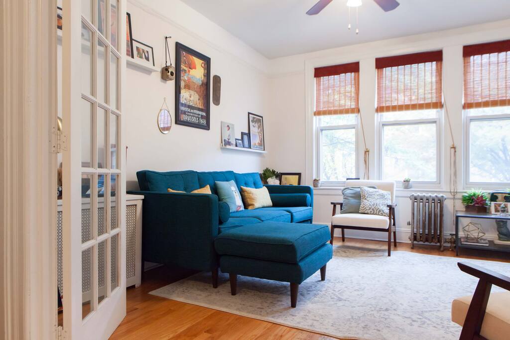 Thoughtfully decorated space w/ tons of light