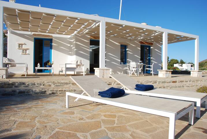 Villa Meltemi – Luxurious Villa, Parikia gallery image 2