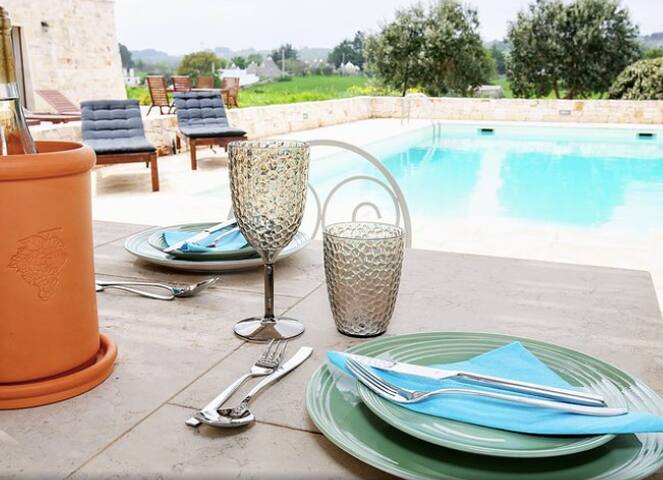 Il Torchio – trullo with private heated pool gallery image 4