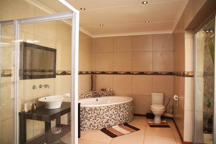 Everwood Country Weddings Guest Suites For Rent In Krugersdorp
