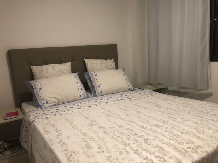 סוויטה עם מיטת קווין סייז