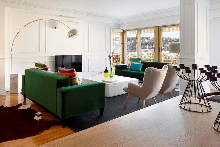 Playa de La Concha 4 by FeelFree Rentals gallery image 2