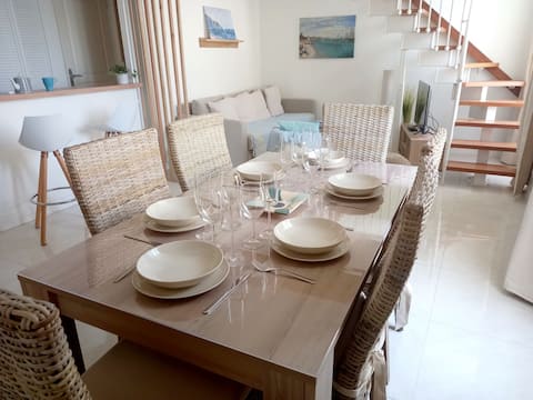 Simone Duplex, Juno Beach, a short walk to the beach