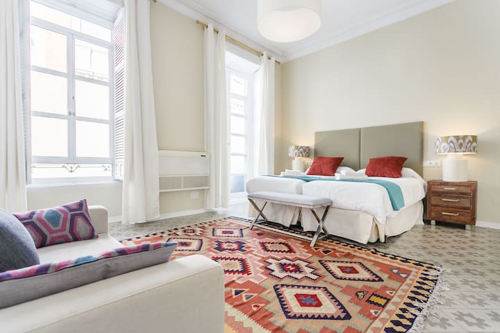 Sevilla Luxury Suites, SL managed Airbnb listing 3